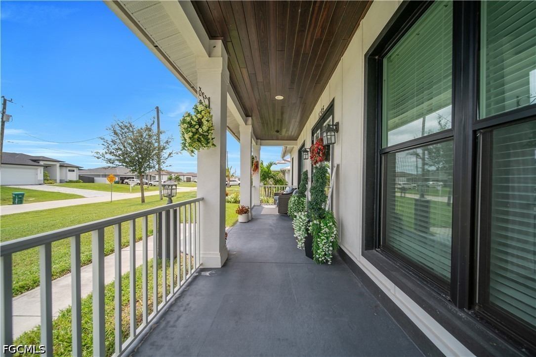 1305 10th, Cape Coral, FL 33993