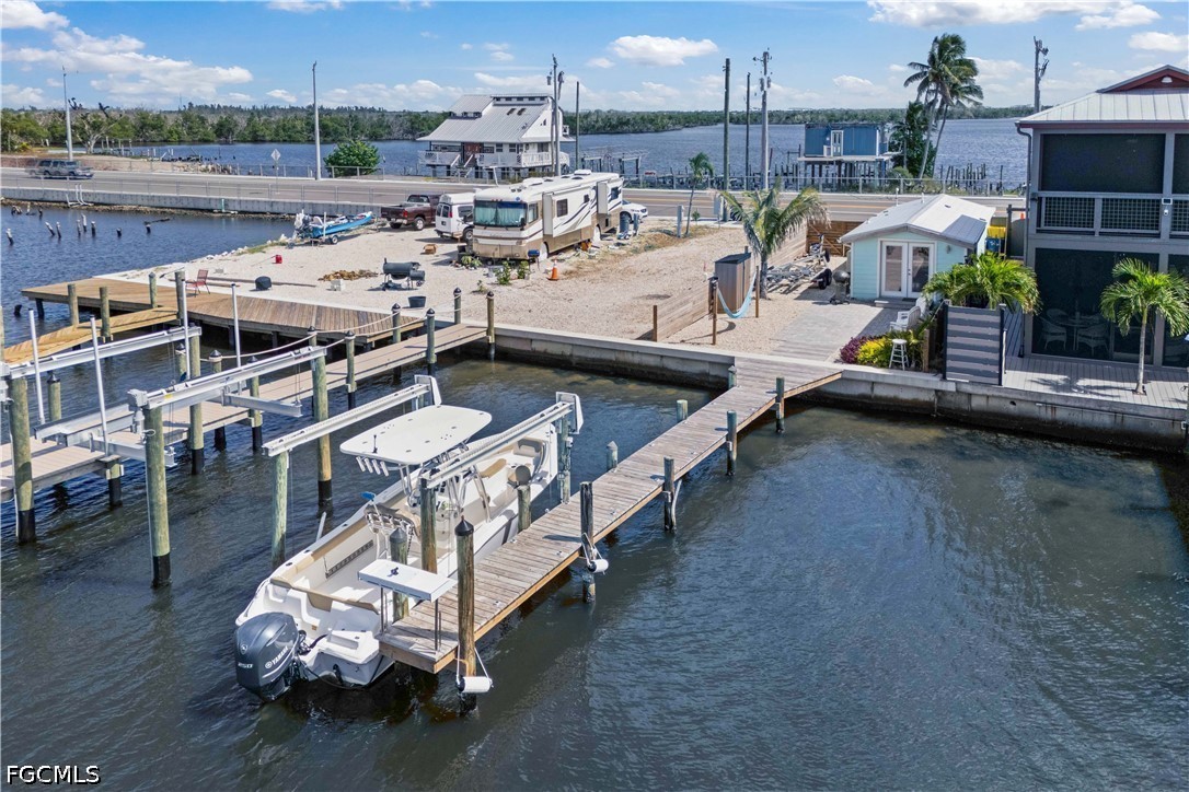 Dock