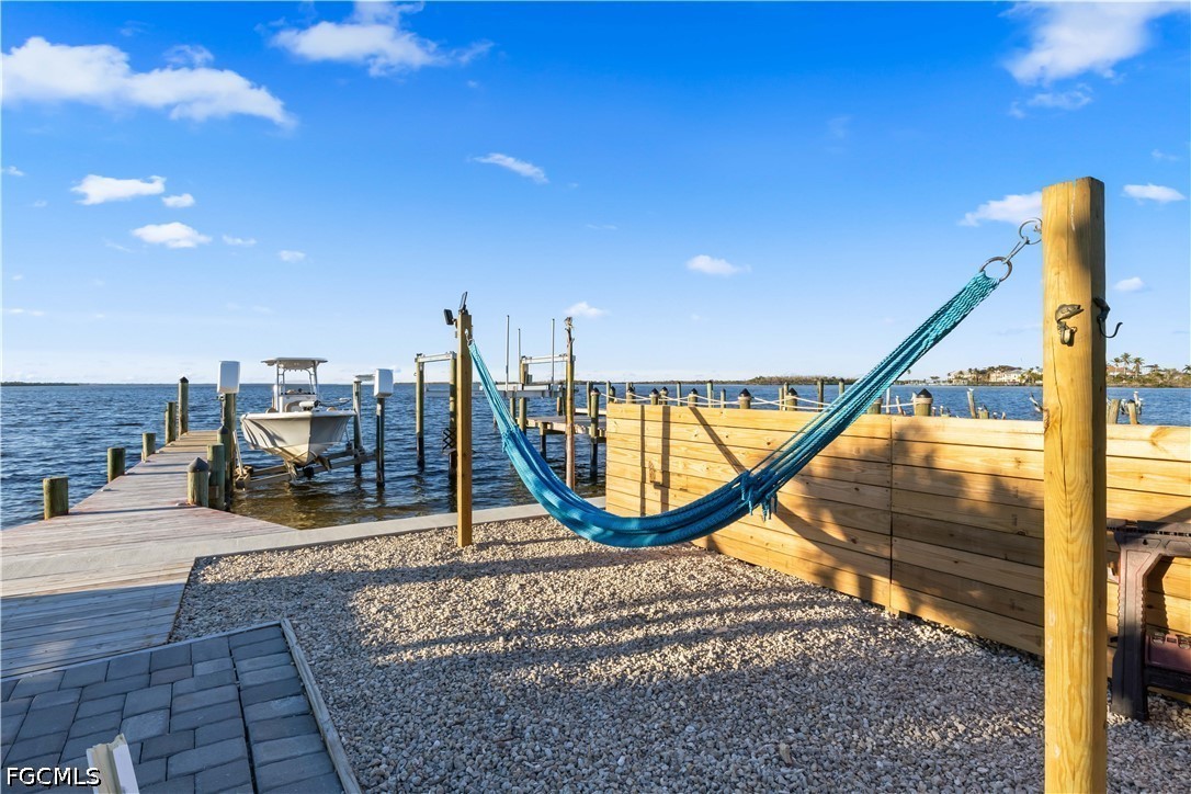 Dock