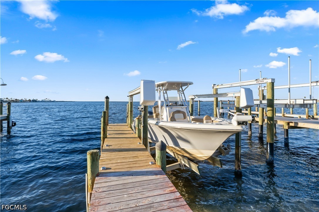 Dock