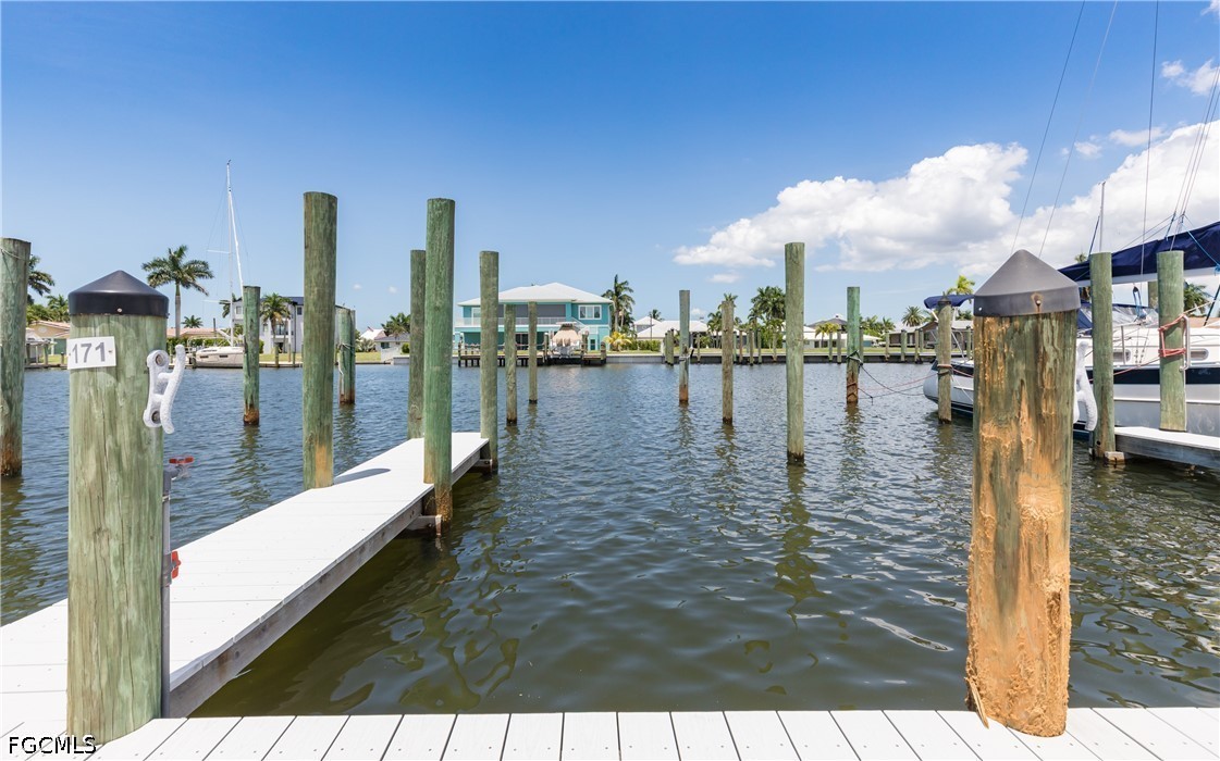 Dock