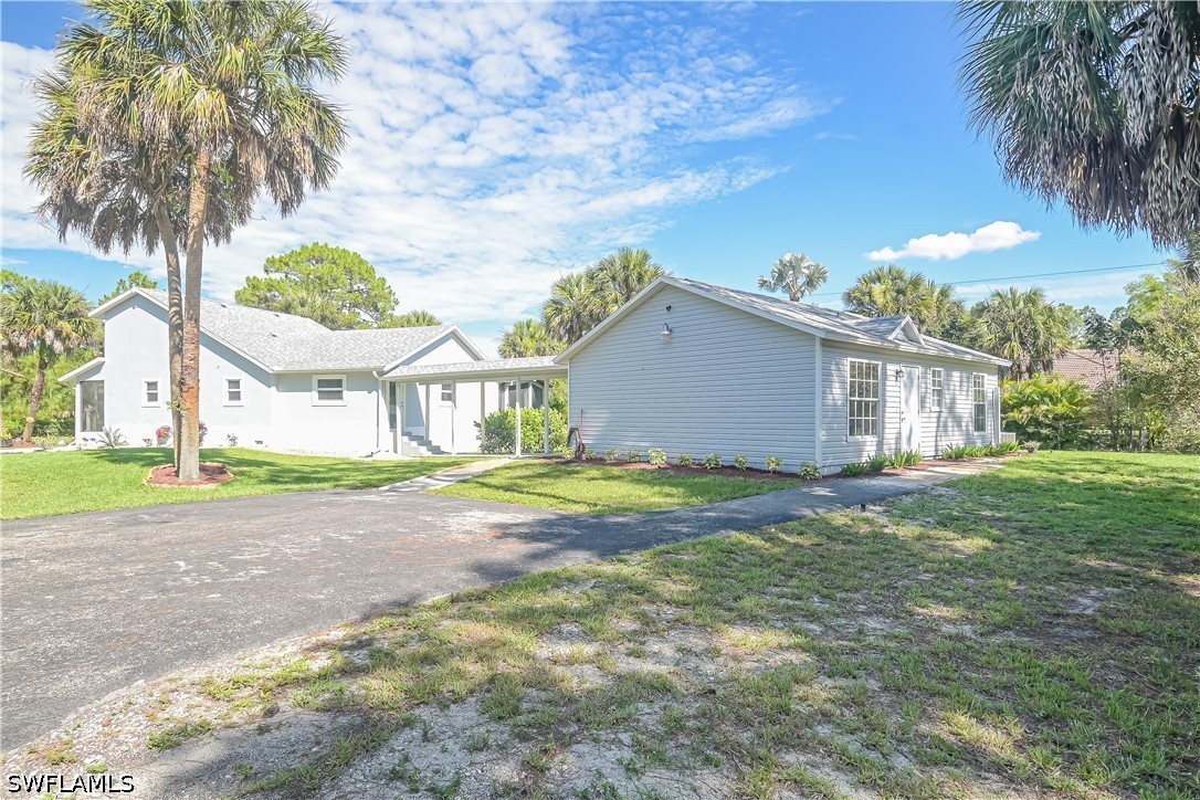 260 8th, Naples, FL 34120