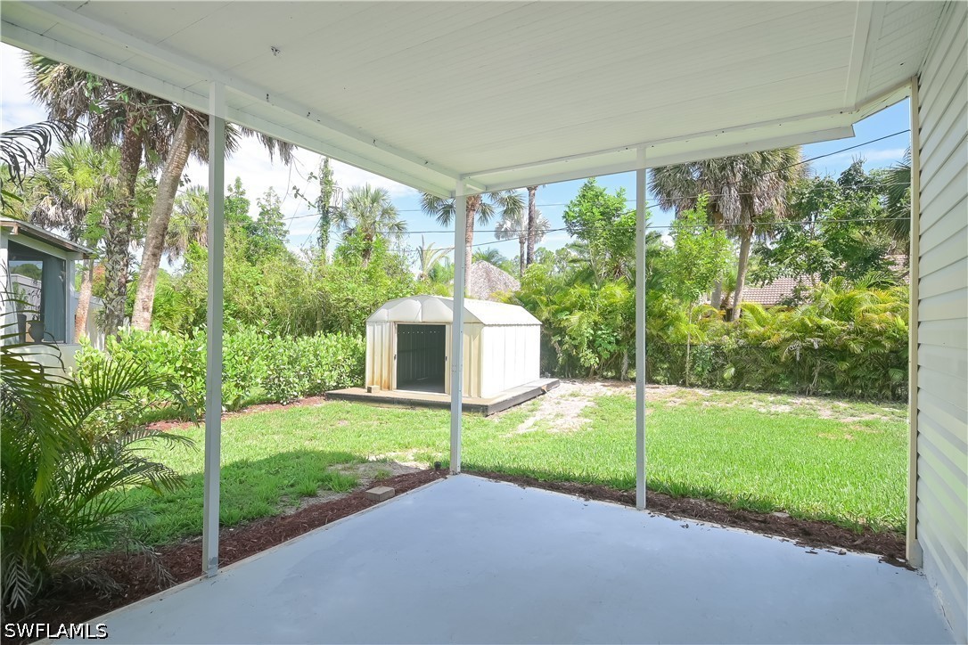 260 8th, Naples, FL 34120