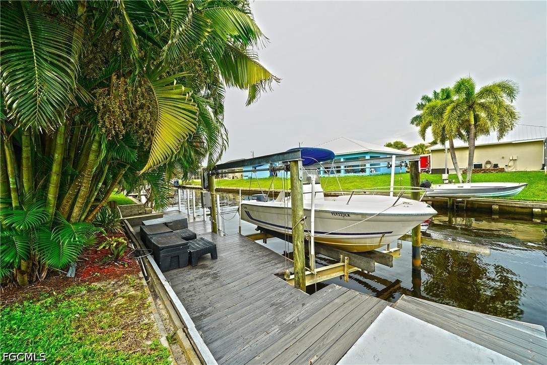 Dock