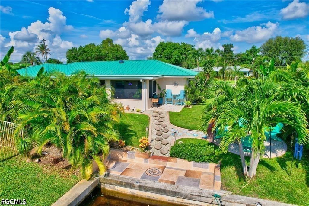 4638 Vinsetta, North Fort Myers, FL 33903