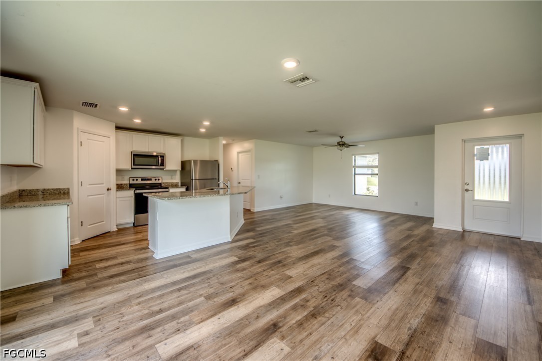 861 Winwood, Fort Myers, FL 33913