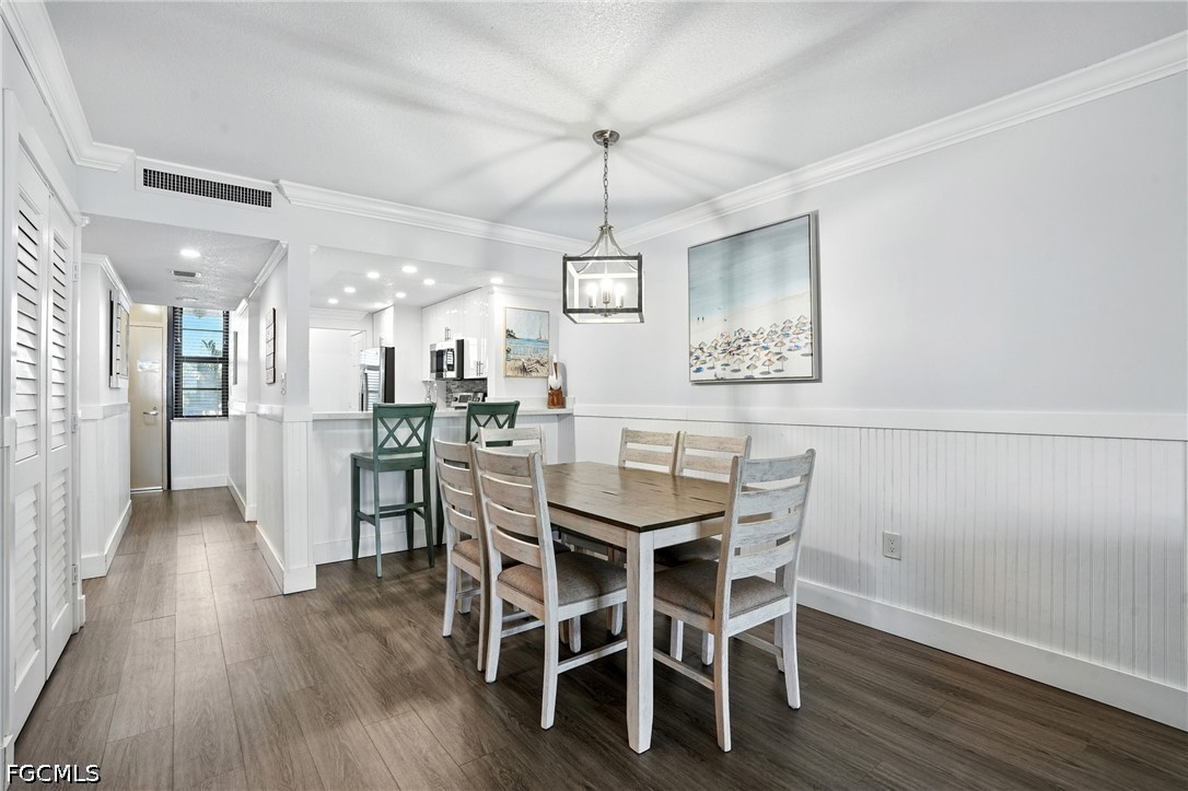 DiningArea