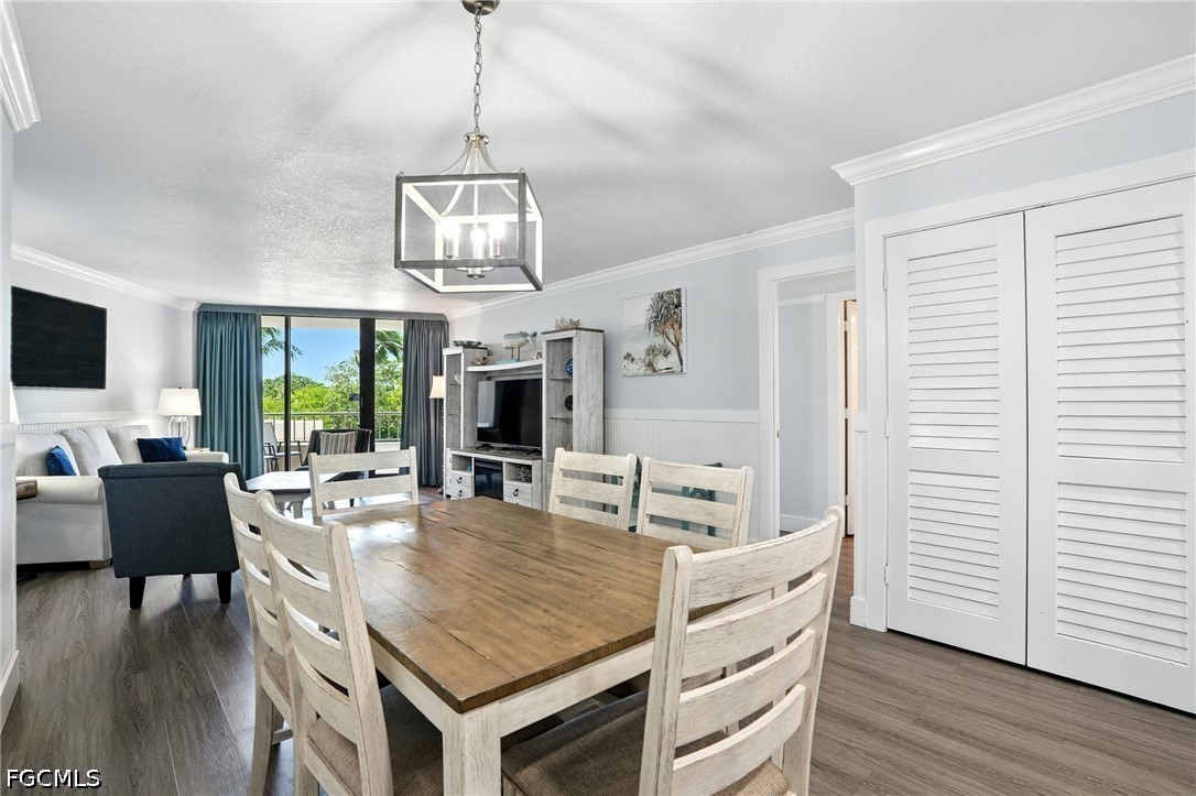 DiningArea