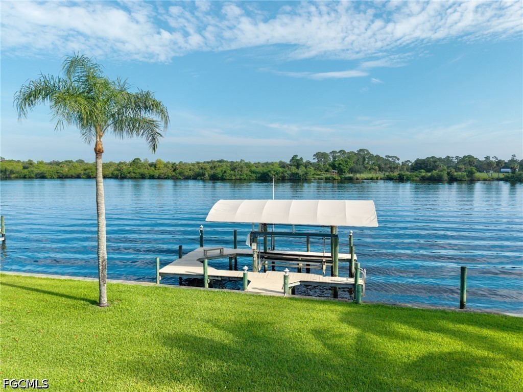 Dock