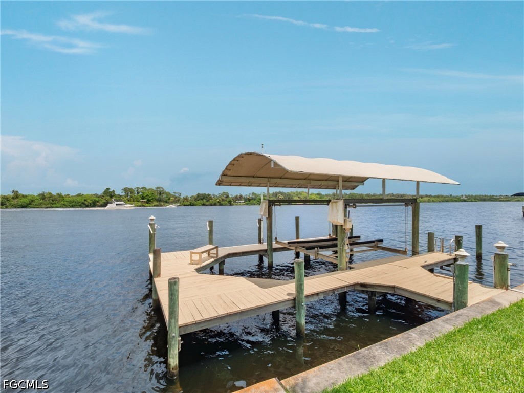 Dock