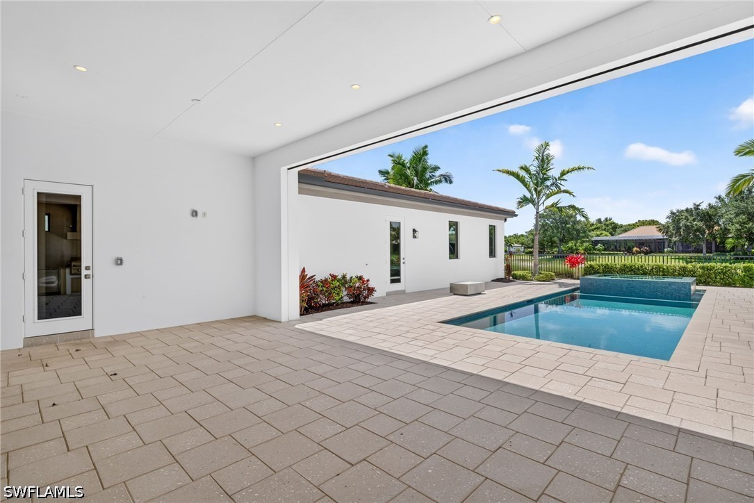 16696 Lucarno, Naples, FL 34110