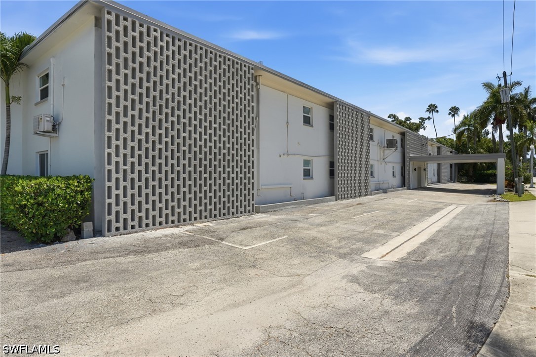2590 1st Unit 202, Fort Myers, FL 33901