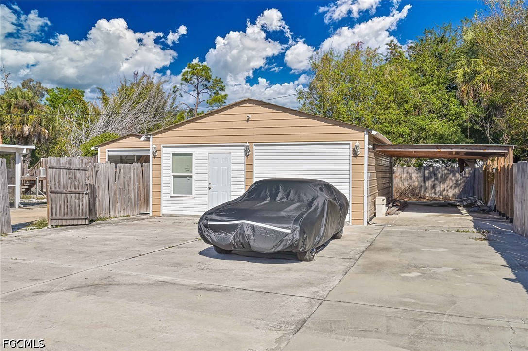 Garage