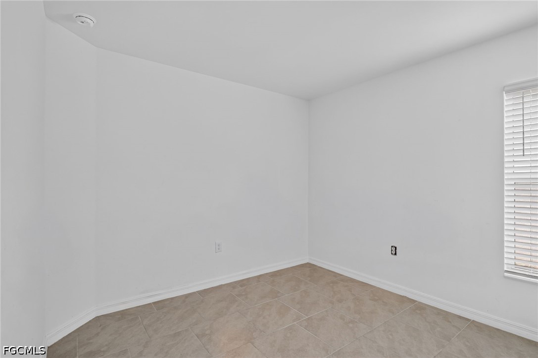 17742 Paradiso, North Fort Myers, FL 33917