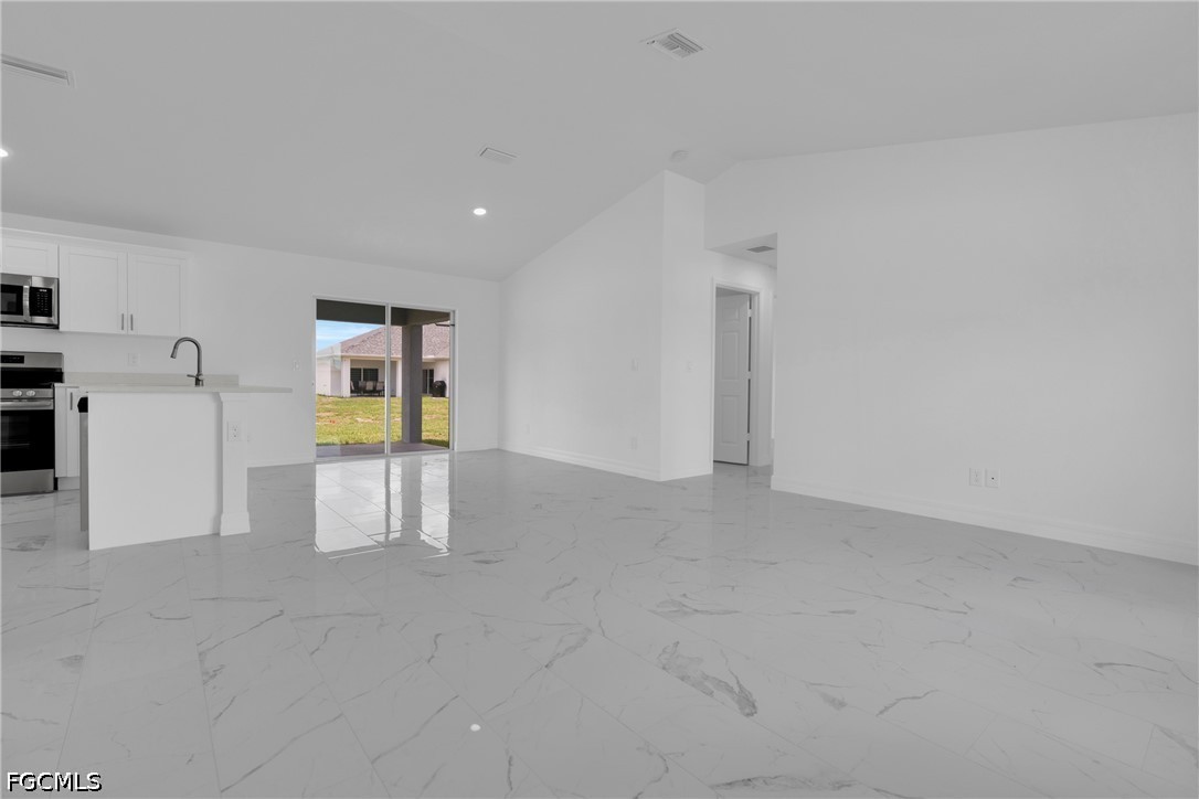 310 9th, Cape Coral, FL 33909