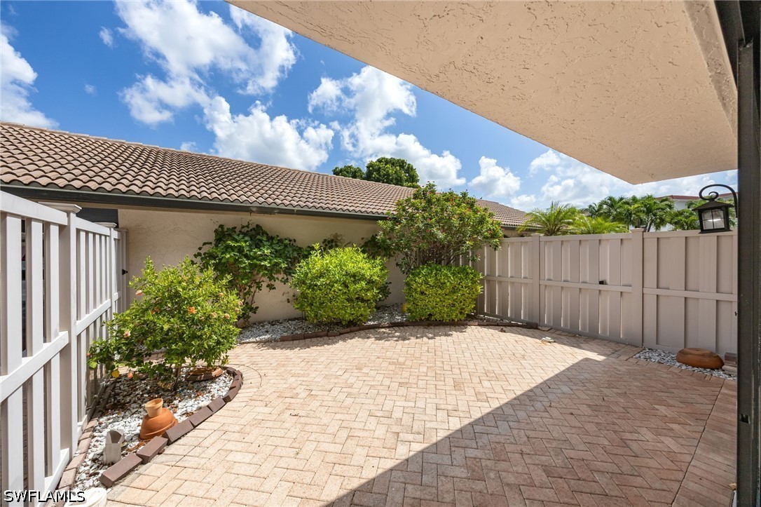 3350 10th Unit 1104, Naples, FL 34103