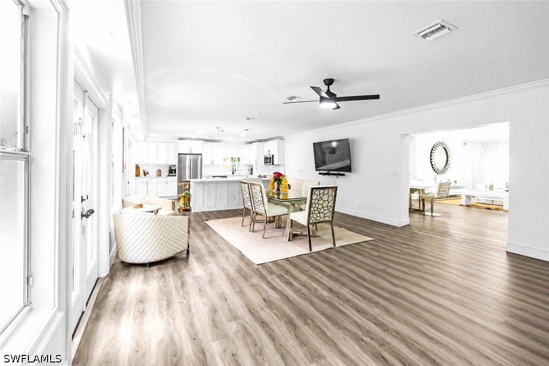1030 39th, Naples, FL 34117