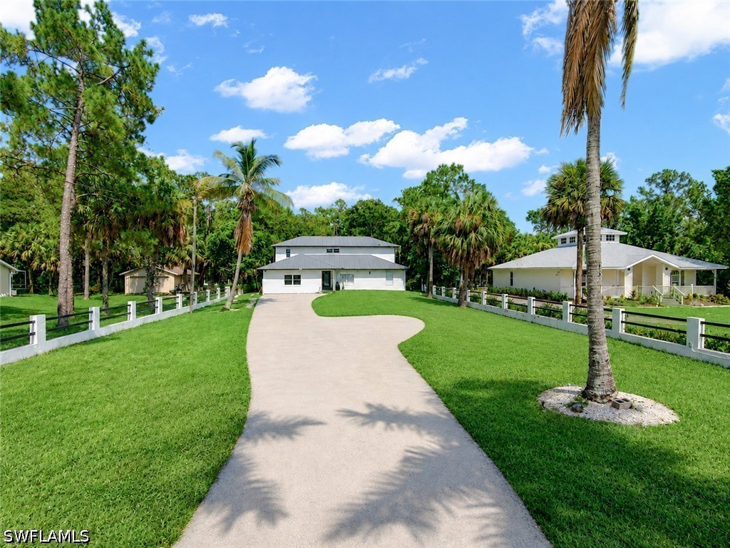 1030 39th, Naples, FL 34117