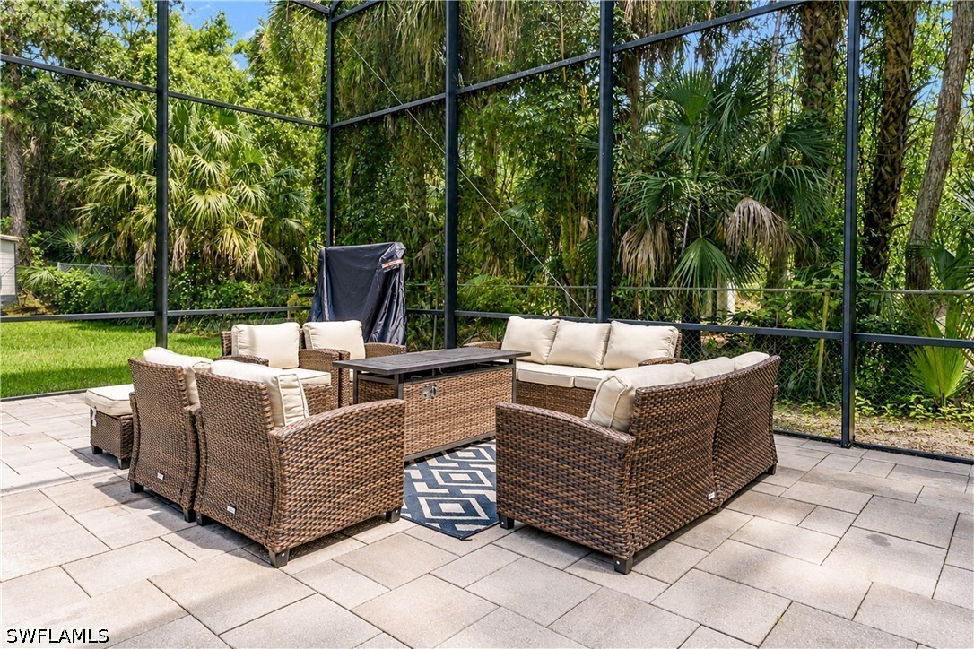 1030 39th, Naples, FL 34117