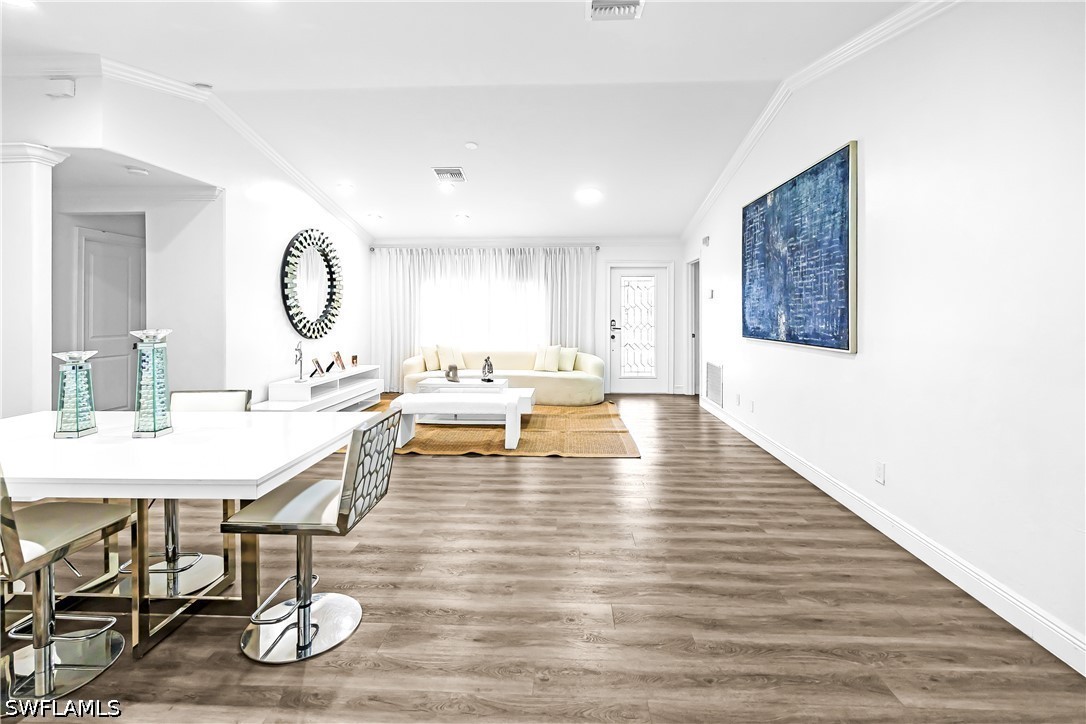 1030 39th, Naples, FL 34117