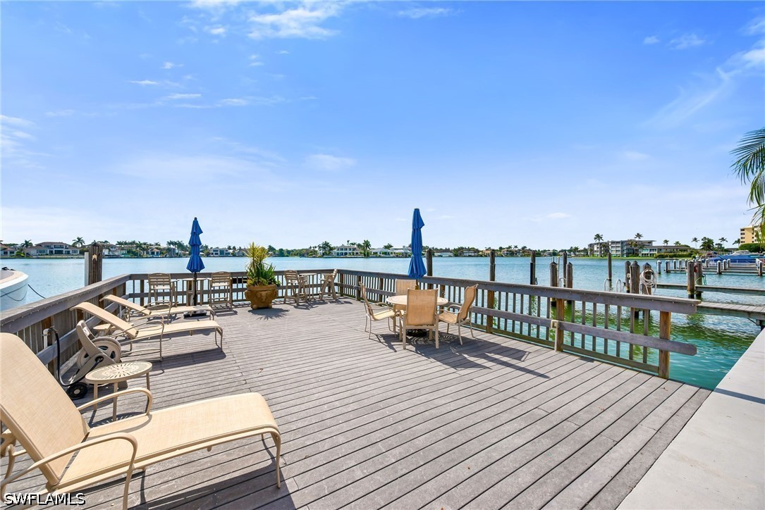 Dock