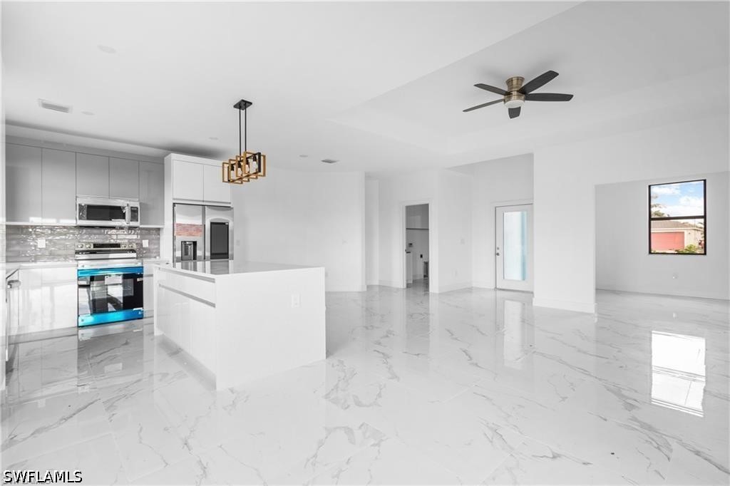 1806 21st, Cape Coral, FL 33909