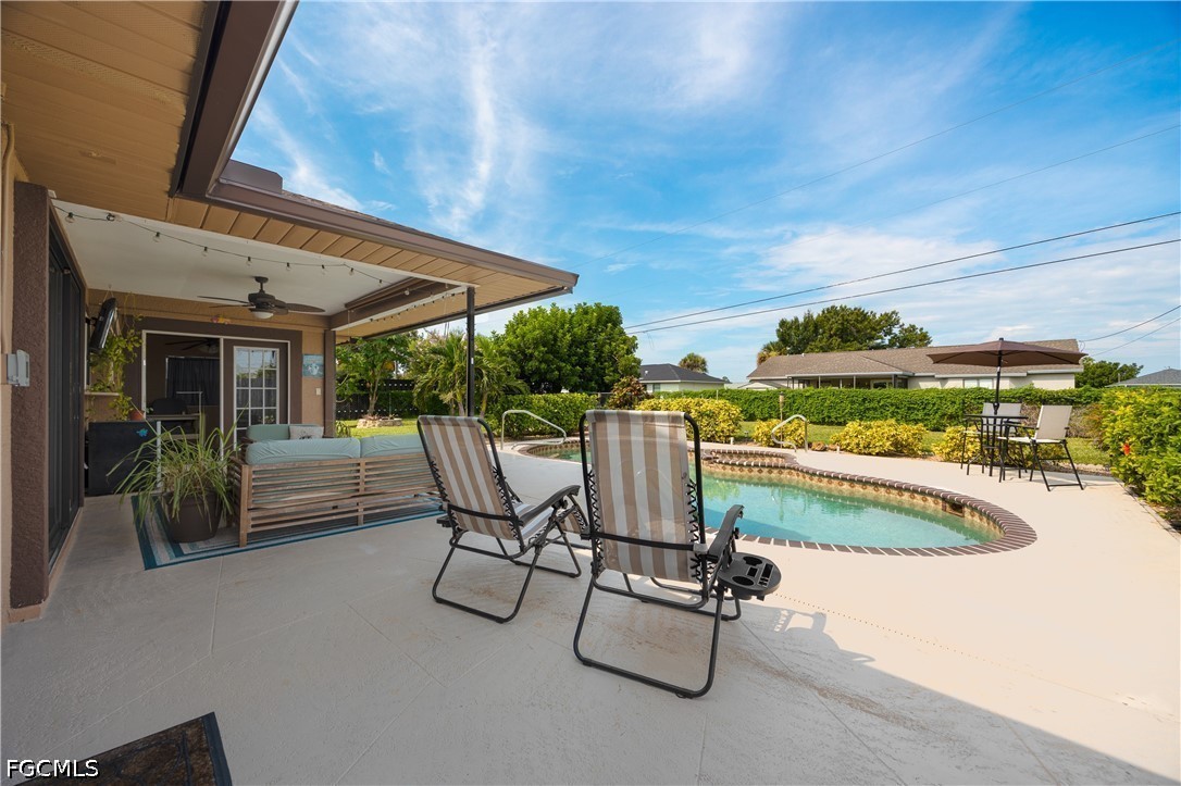 250 10th, Cape Coral, FL 33909