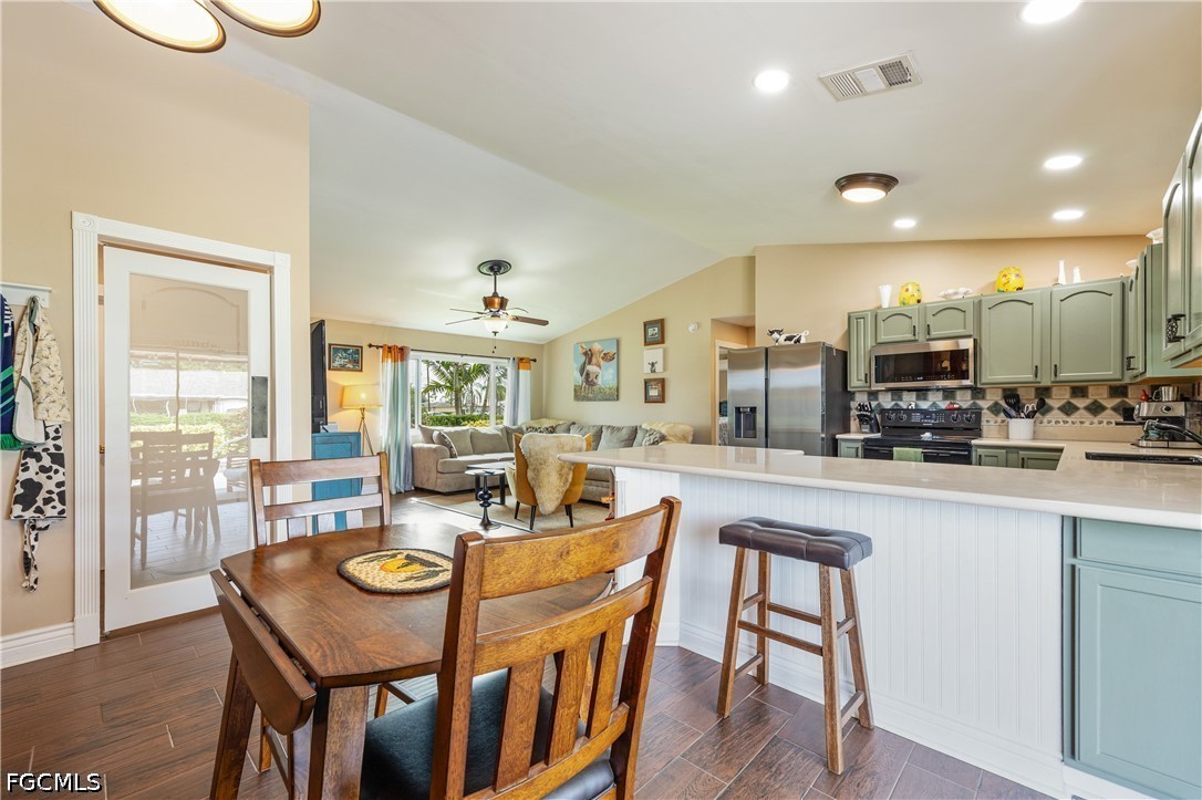 DiningArea