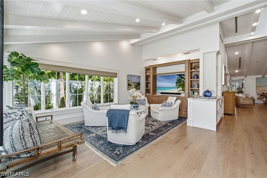 742 11th, Naples, FL 34102