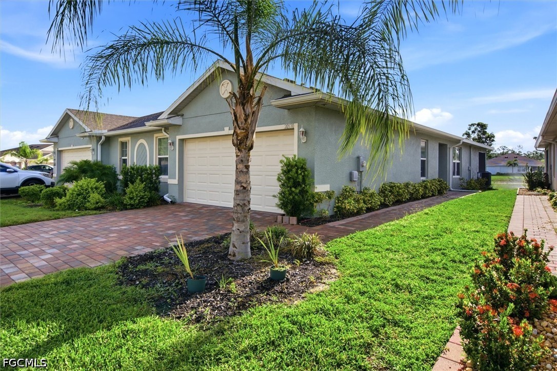 20530 Plumwood, North Fort Myers, FL 33917