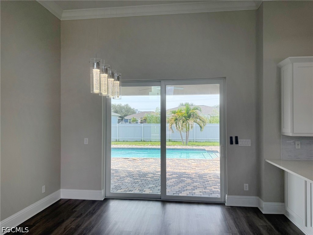 433 1st, Cape Coral, FL 33993