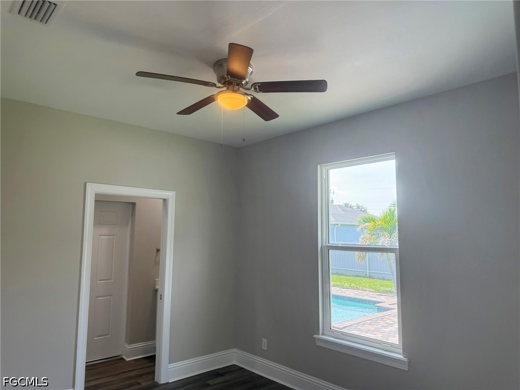 433 1st, Cape Coral, FL 33993