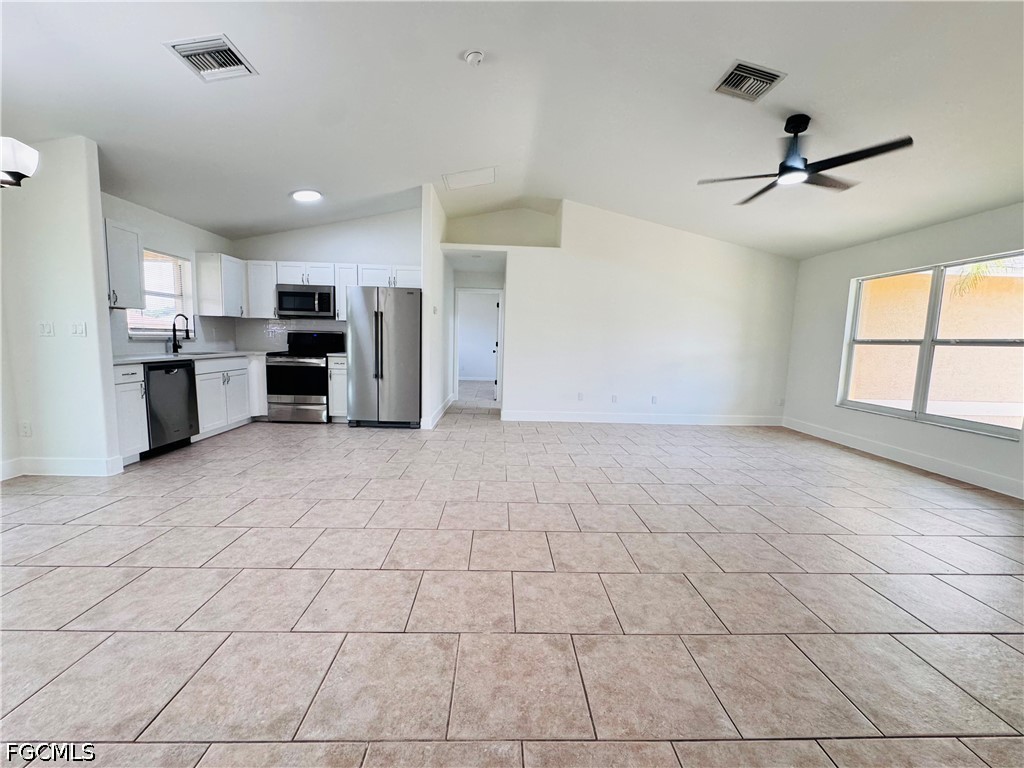 718 Rue Labeau, Fort Myers, FL 33913