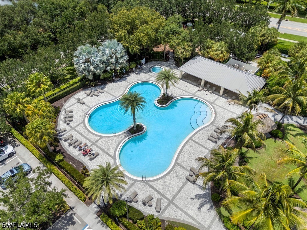 2878 Blossom, Naples, FL 34120