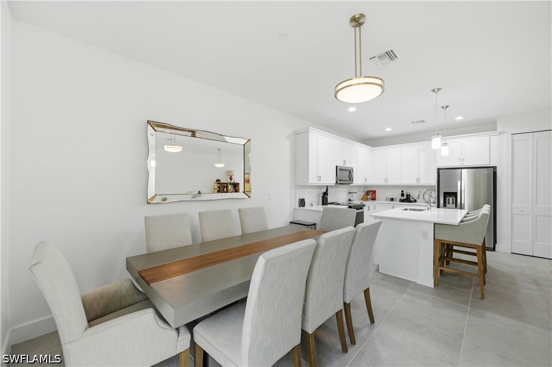 DiningArea