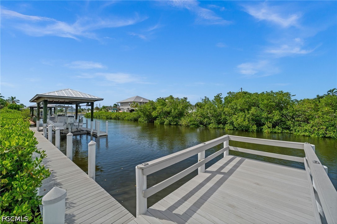 Dock