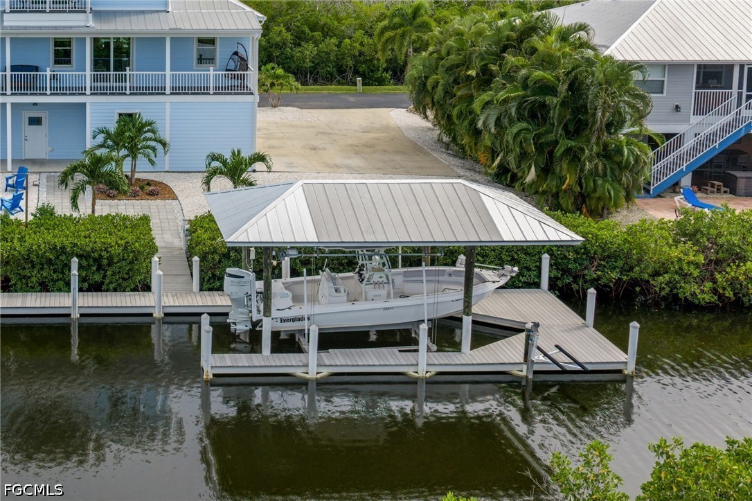 Dock
