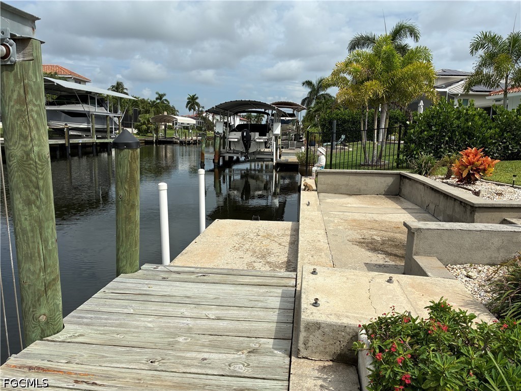 Dock