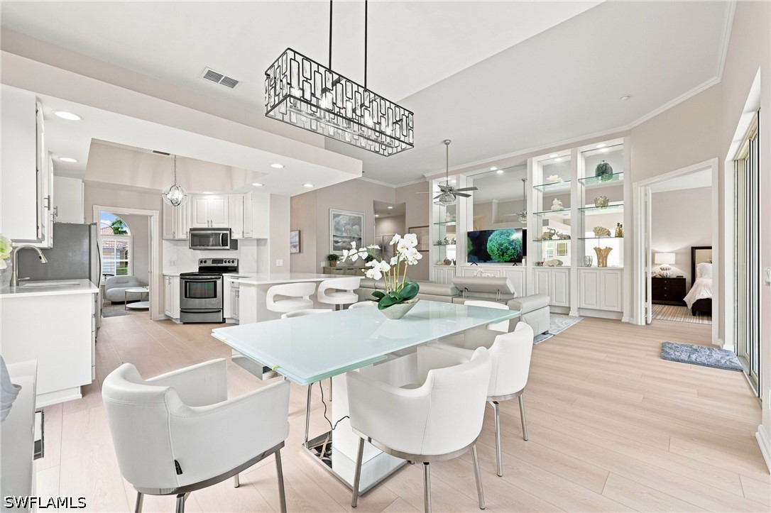 DiningArea