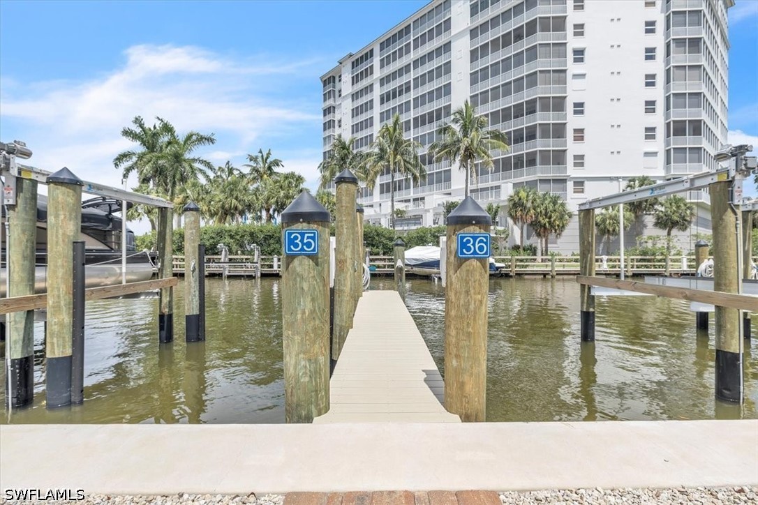 Dock