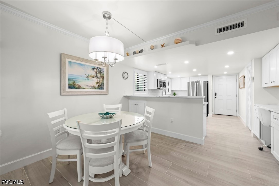 DiningArea