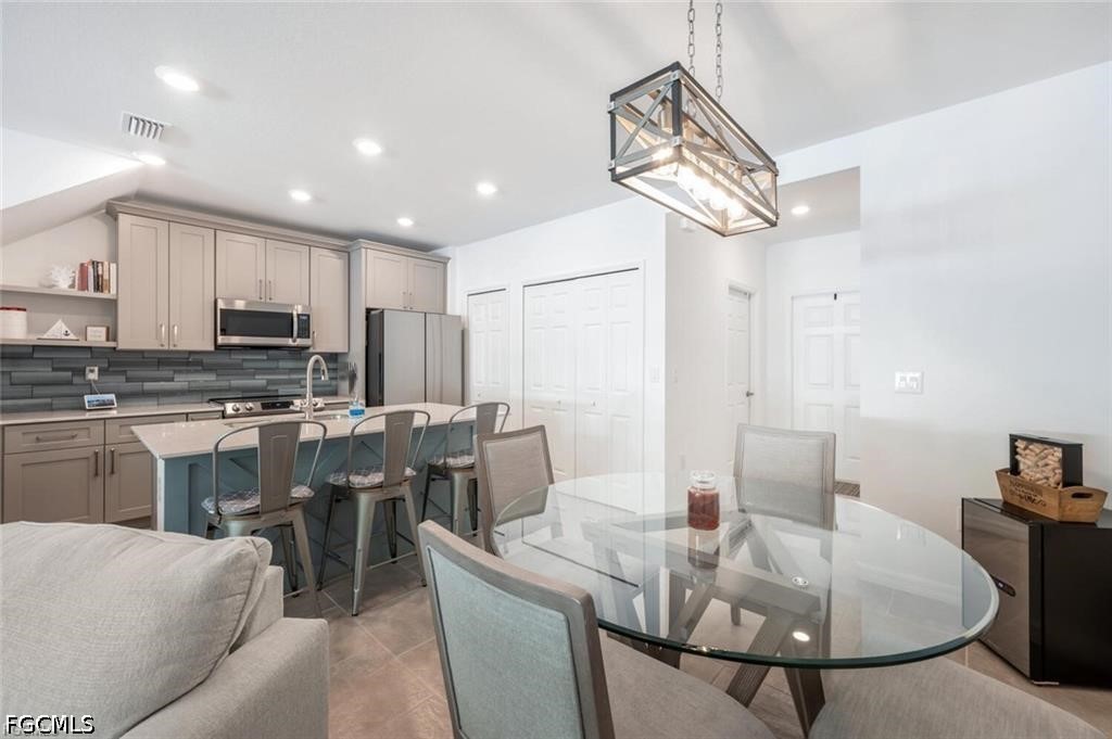 DiningArea