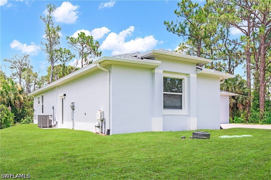 578 Woodview, Lehigh Acres, FL 33972