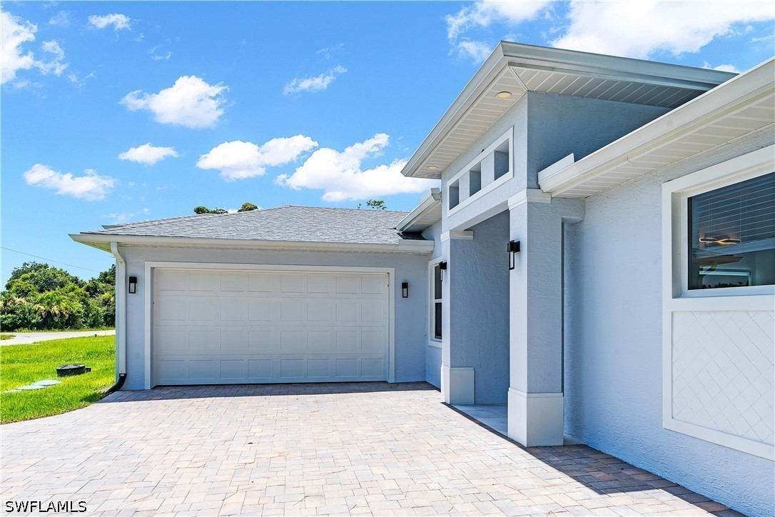 578 Woodview, Lehigh Acres, FL 33972