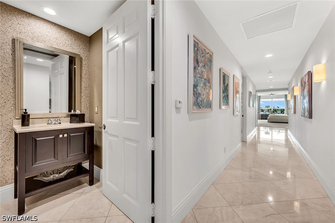 285 Grande Unit 503, Naples, FL 34110