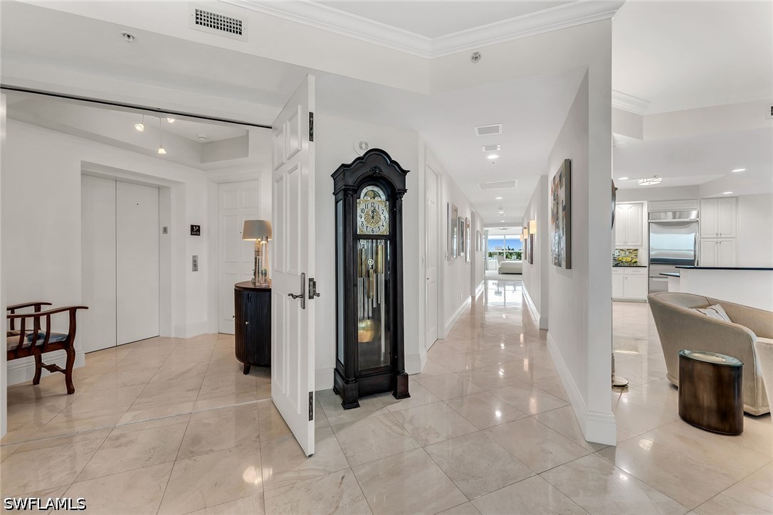 285 Grande Unit 503, Naples, FL 34110