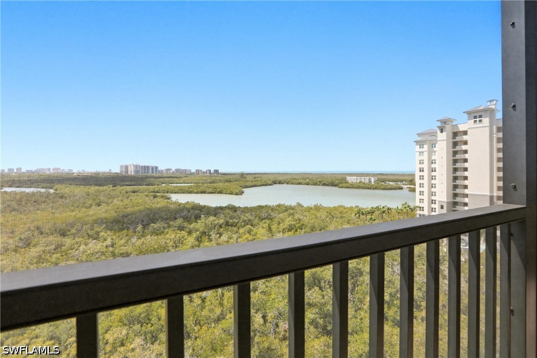 425 Cove Tower Unit 1002, Naples, FL 34110