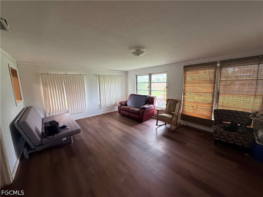 221 Brooks, North Fort Myers, FL 33917