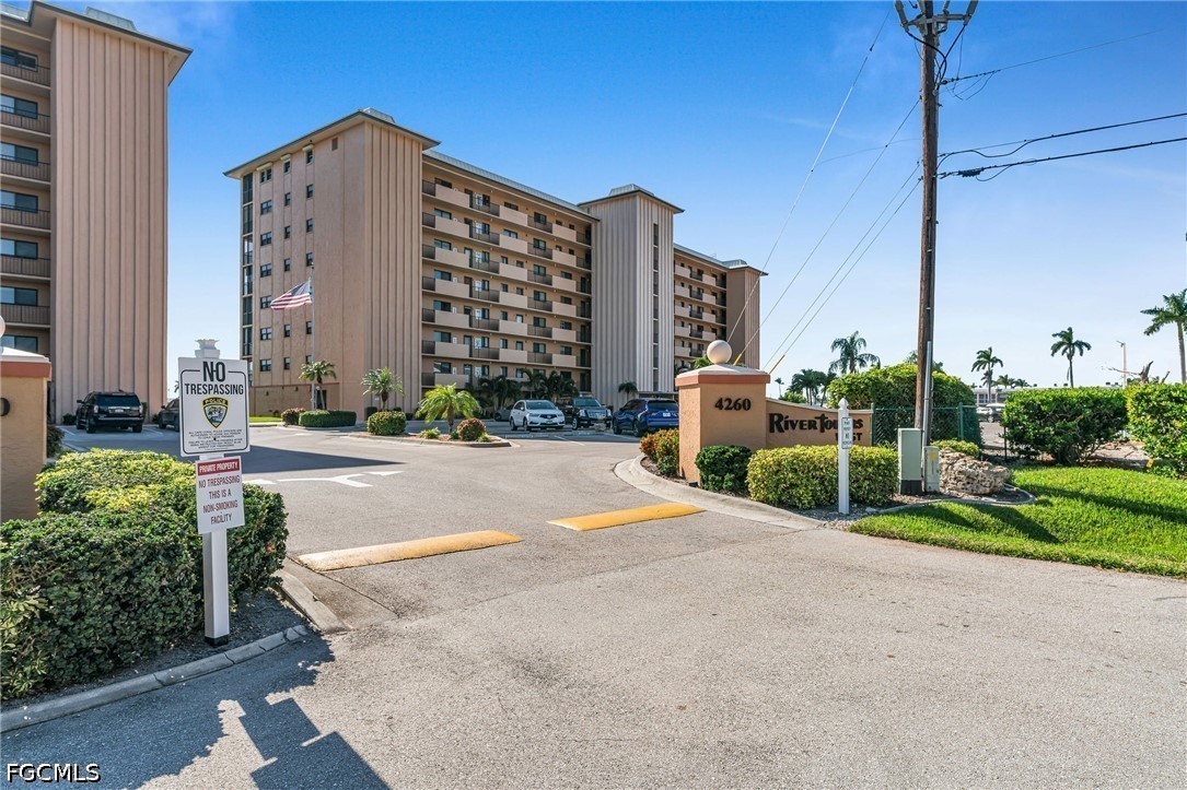 4260 20th Unit 401, Cape Coral, FL 33904