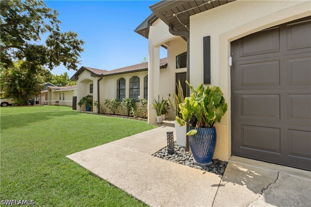 9052 Cypress, Fort Myers, FL 33967
